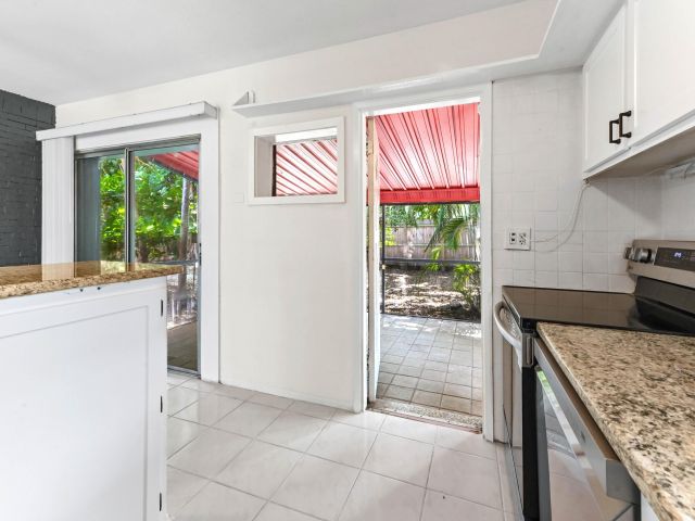 Home for rent at 713 NE 17th Terrace - photo 6359936