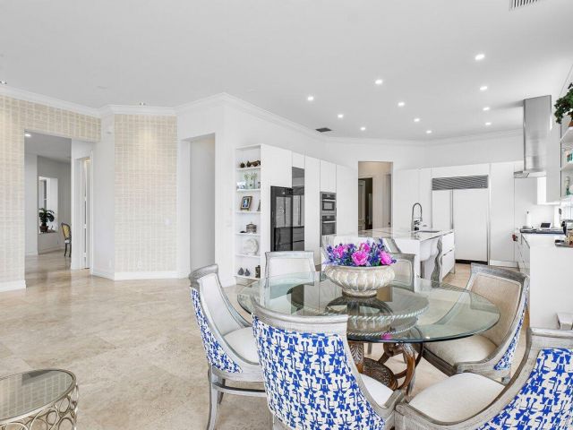 Home for sale at 713 SE 10th Street - photo 6062978