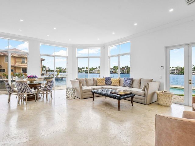 Home for sale at 713 SE 10th Street - photo 6062980