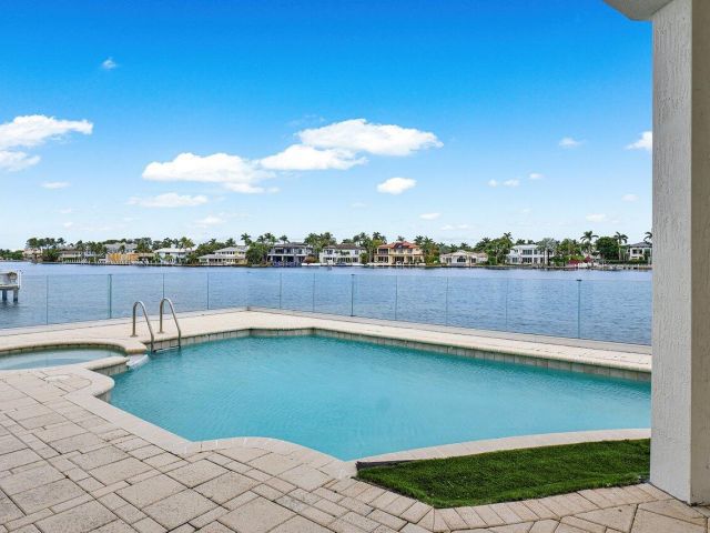 Home for sale at 713 SE 10th Street - photo 6062990