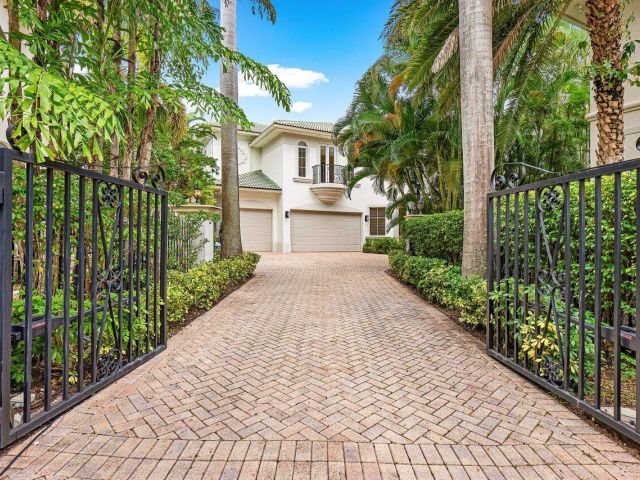 Home for sale at 713 SE 10th Street - photo 6062992