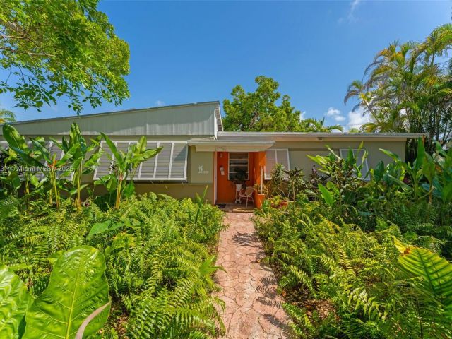 Home for sale at 1895 SW 25th St - photo 6119152