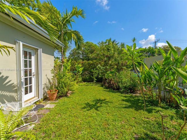 Home for sale at 1895 SW 25th St - photo 6119156
