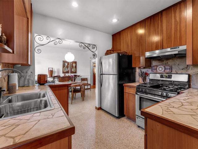 Home for sale at 1895 SW 25th St - photo 6119163