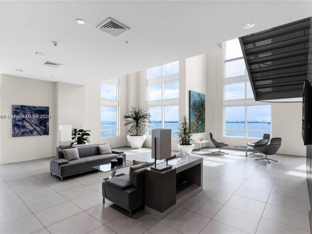 Apartment for rent  Unit #516 - photo 6066151