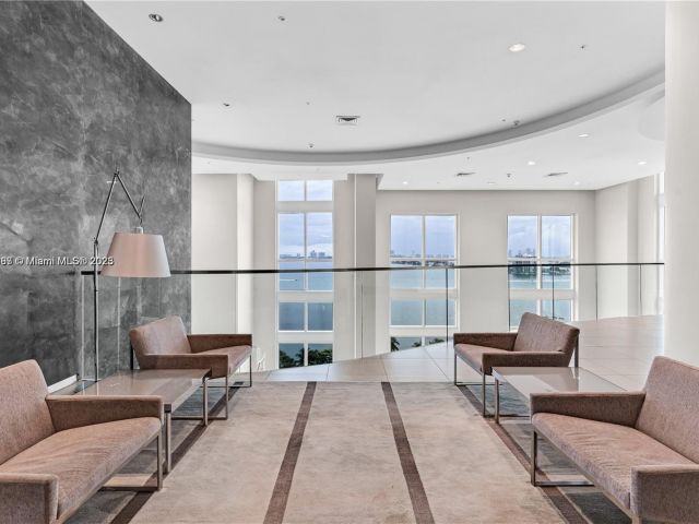 Apartment for rent  Unit #516 - photo 6066153