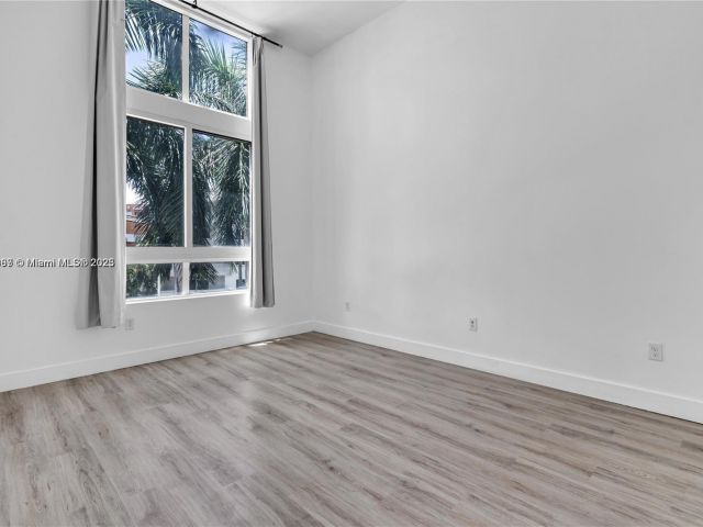 Apartment for rent  Unit #516 - photo 6066164