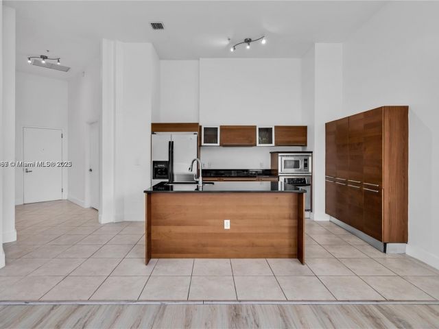 Apartment for rent  Unit #516 - photo 6066166