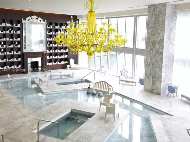 2-bedroom condo for sale in Miami - 495 Brickell Ave 2304 - MondialRealty