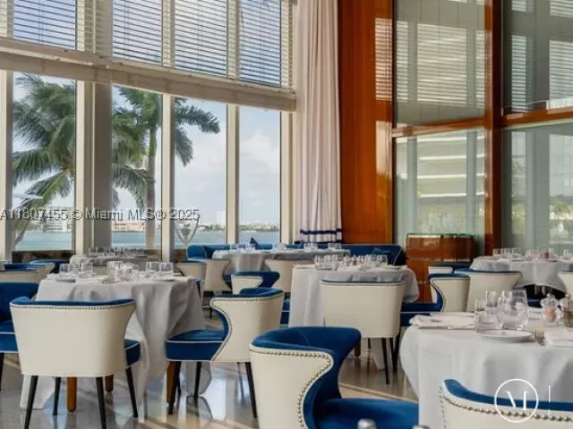 2-bedroom condo for sale in Miami - 495 Brickell Ave 2304 - MondialRealty