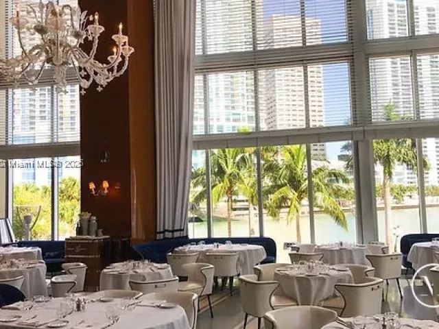 2-bedroom condo for sale in Miami - 495 Brickell Ave 2304 - MondialRealty