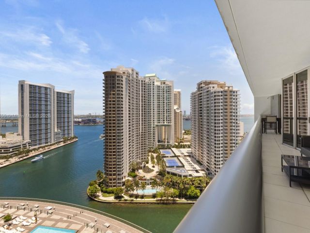 Apartment for sale  Unit #2304 - photo 6120278