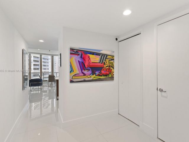 Apartment for sale  Unit #2304 - photo 6120280