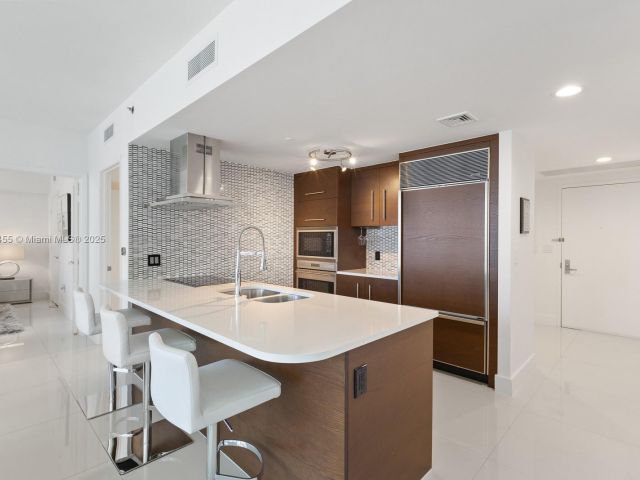 Apartment for sale  Unit #2304 - photo 6120283