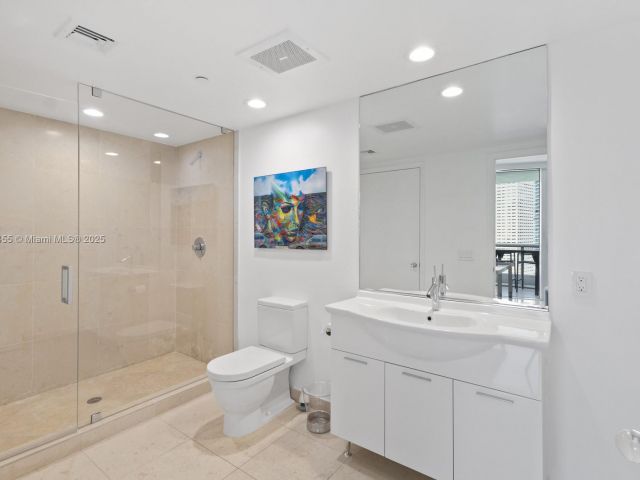 Apartment for sale  Unit #2304 - photo 6120286