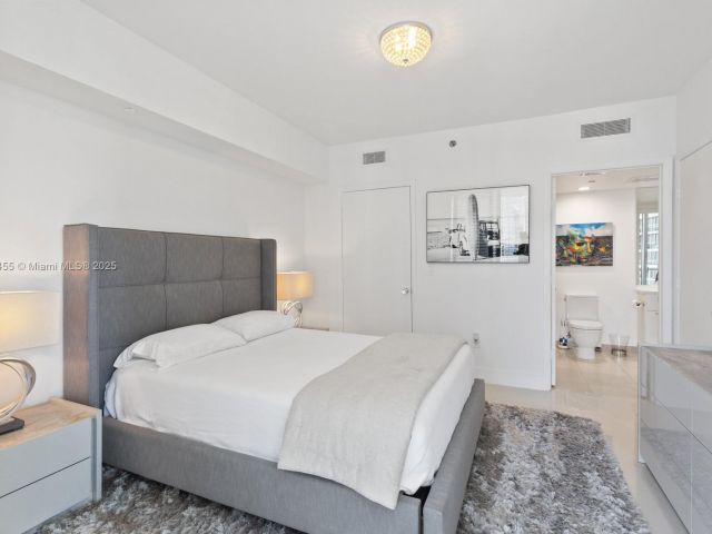 Apartment for sale  Unit #2304 - photo 6120287