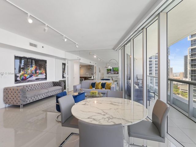 Apartment for sale  Unit #2304 - photo 6120293