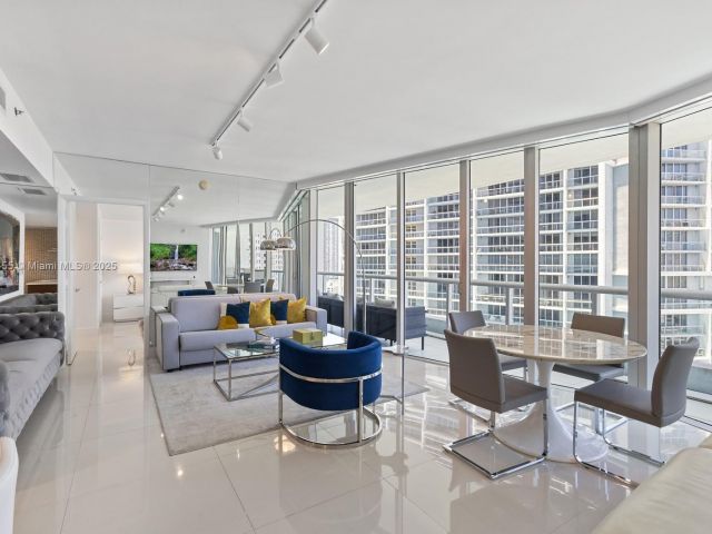 Apartment for sale  Unit #2304 - photo 6120294