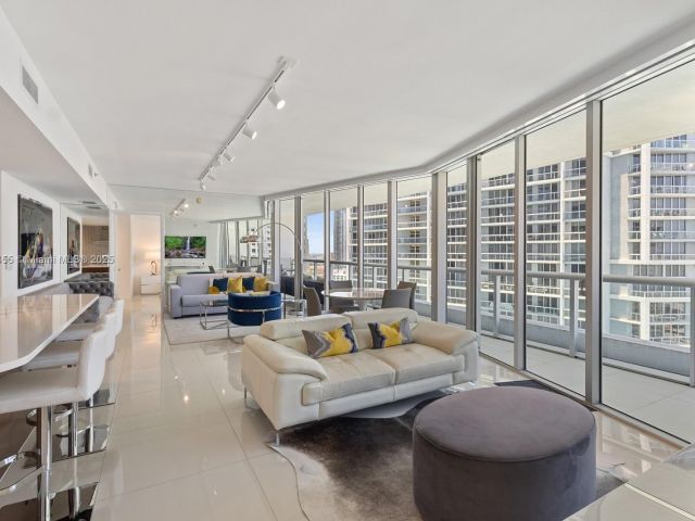 Apartment for sale  Unit #2304 - photo 6120295