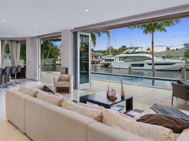 Home for rent at 3300 NE 39th St - photo 6125040