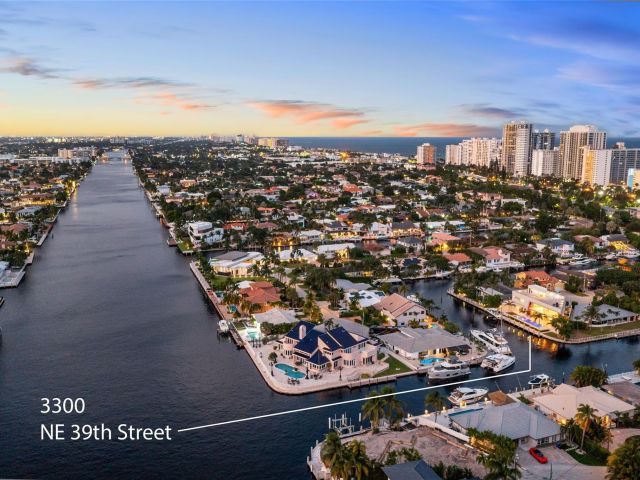 Home for rent at 3300 NE 39th St - photo 6125047