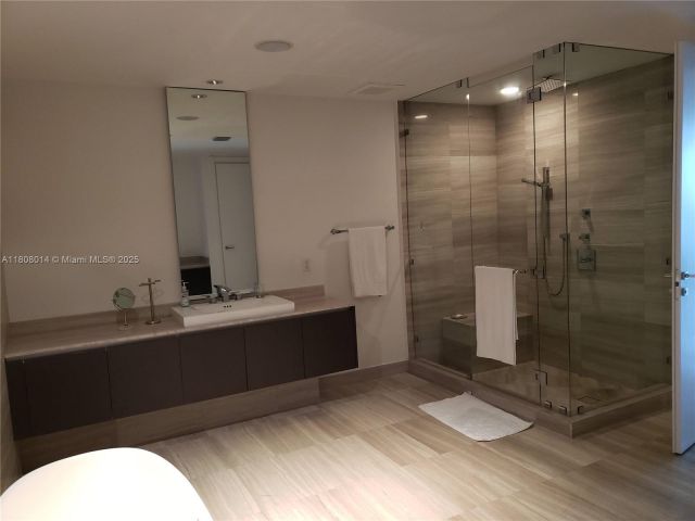 Apartment for sale  Unit #906 - photo 6070329