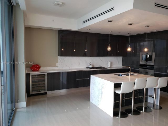 Apartment for sale  Unit #906 - photo 6070333