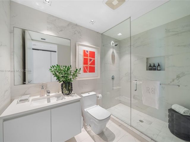 Apartment for sale  Unit #3201 - photo 6065802