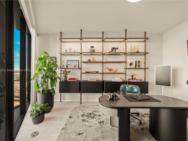 Apartment for sale  Unit #3201 - photo 6065805