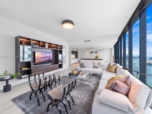 Apartment for sale  Unit #3201 - photo 6065809