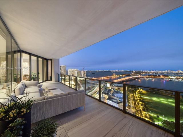 Apartment for sale  Unit #3201 - photo 6065813