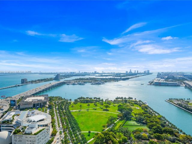 Apartment for sale  Unit #3201 - photo 6065814