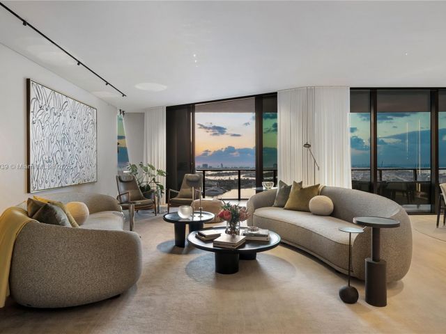 Apartment for sale  Unit #3201 - photo 6065818