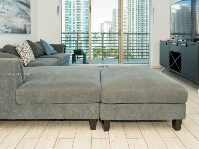 Apartment for sale  Unit #1521 - photo 6065760