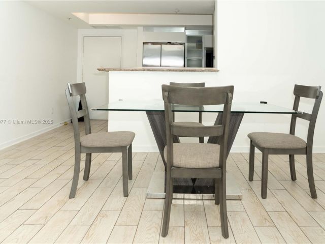 Apartment for sale  Unit #1521 - photo 6065761