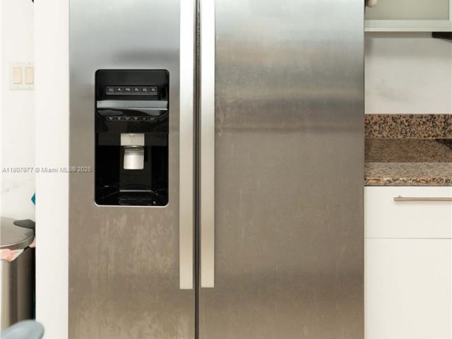 Apartment for sale  Unit #1521 - photo 6065769