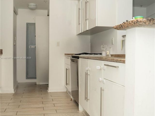 Apartment for sale  Unit #1521 - photo 6065771