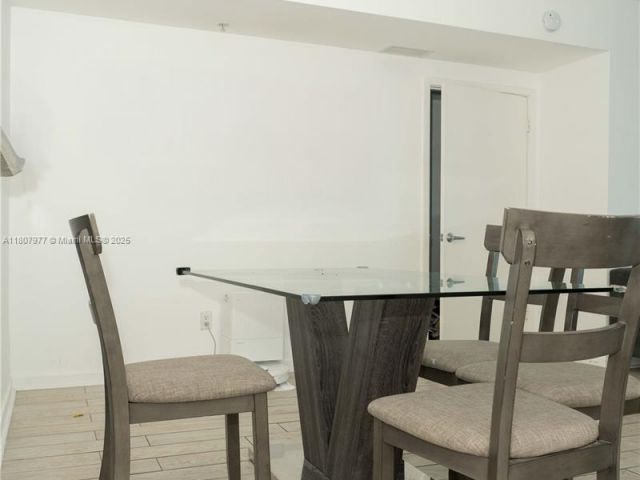 Apartment for sale  Unit #1521 - photo 6065773