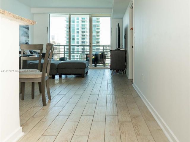 Apartment for sale  Unit #1521 - photo 6065776