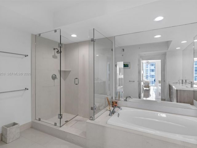 Apartment for sale  Unit #602N - photo 6787441