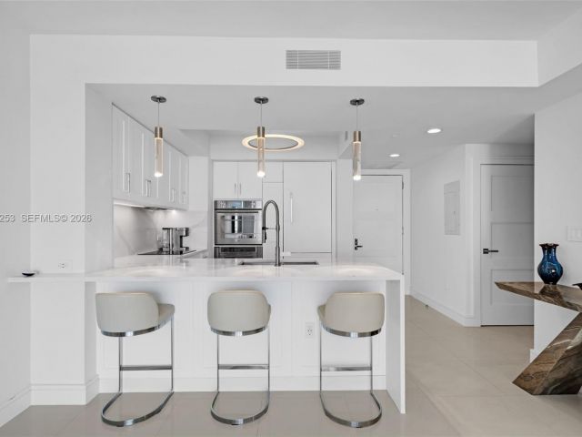 Apartment for sale  Unit #602N - photo 6787449