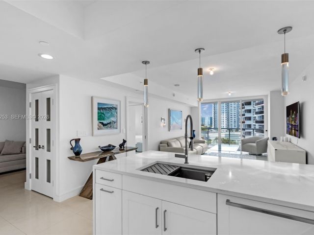 Apartment for sale  Unit #602N - photo 6787450