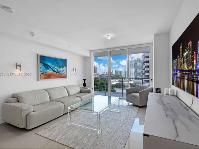 Apartment for sale  Unit #602N - photo 6787453