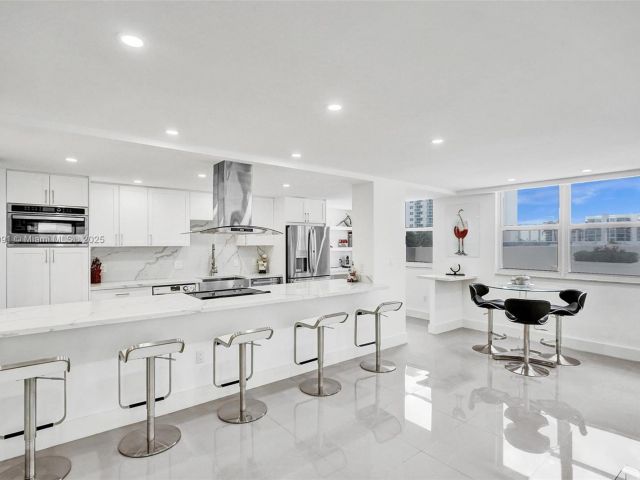 Apartment for sale  Unit #301S - photo 6078772