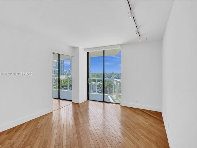 Apartment for rent  Unit #412 - photo 6064399