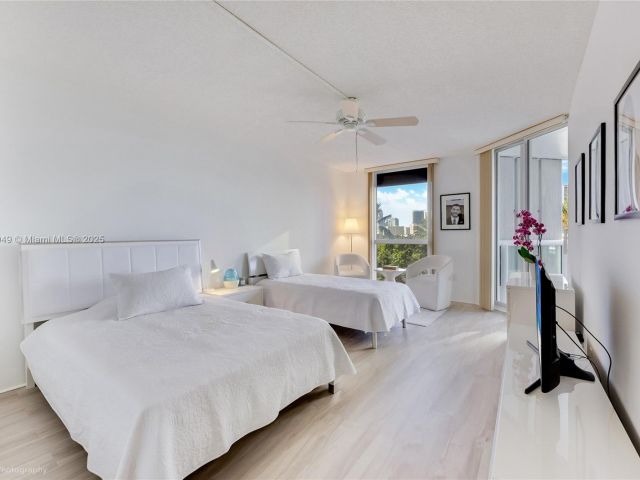 Apartment for sale  Unit #701 - photo 6101478