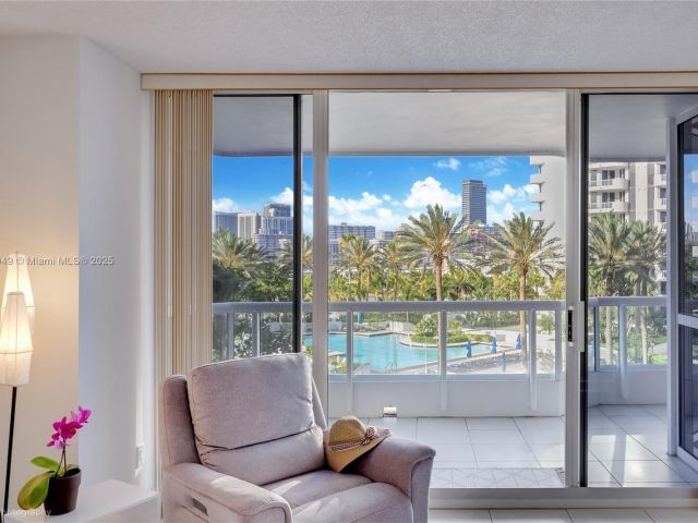 Apartment for sale  Unit #701 - photo 6101483