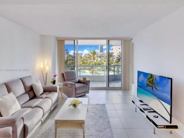 Apartment for sale  Unit #701 - photo 6101487