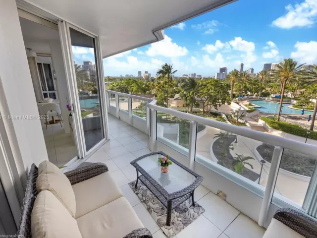 Apartment for sale  Unit #701 - photo 6101470