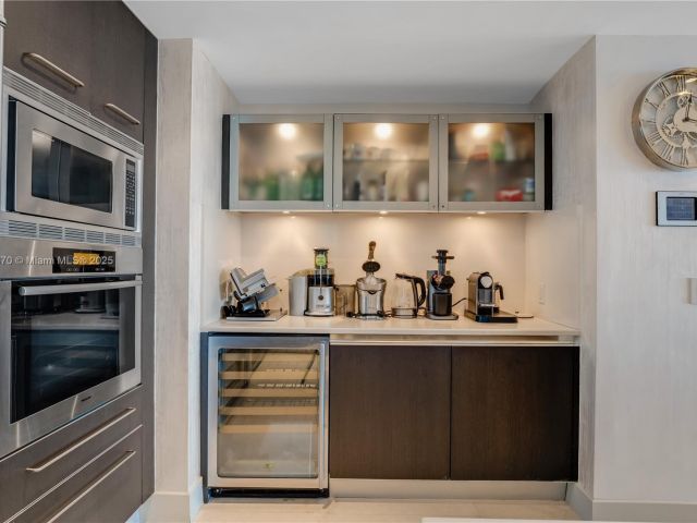 Apartment for sale  Unit #2501 - photo 6127198